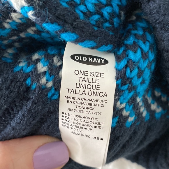 Pom Pom Beanie - Picture 3 of 4